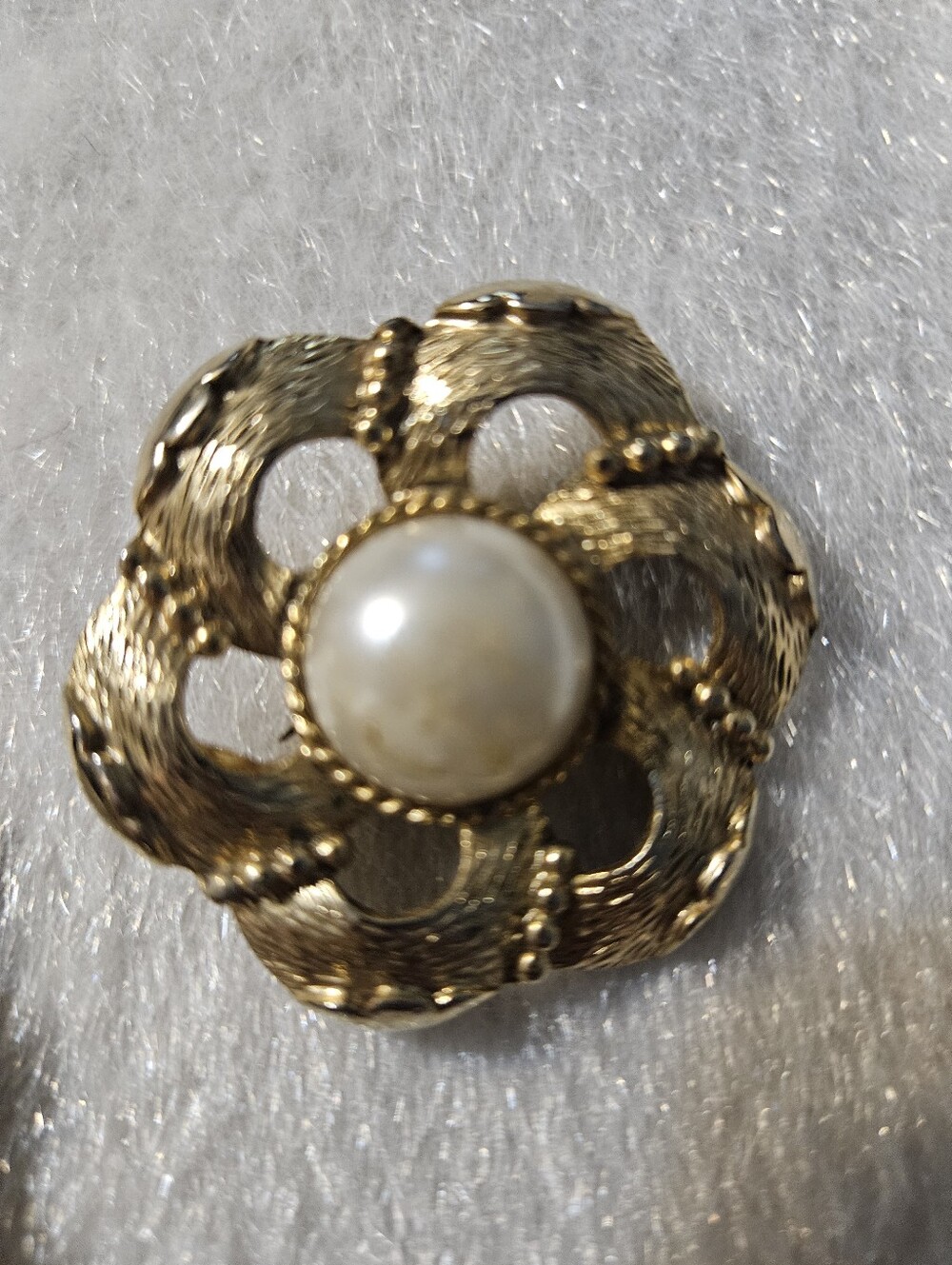 Assorted Brooches - Picture 7 of 12